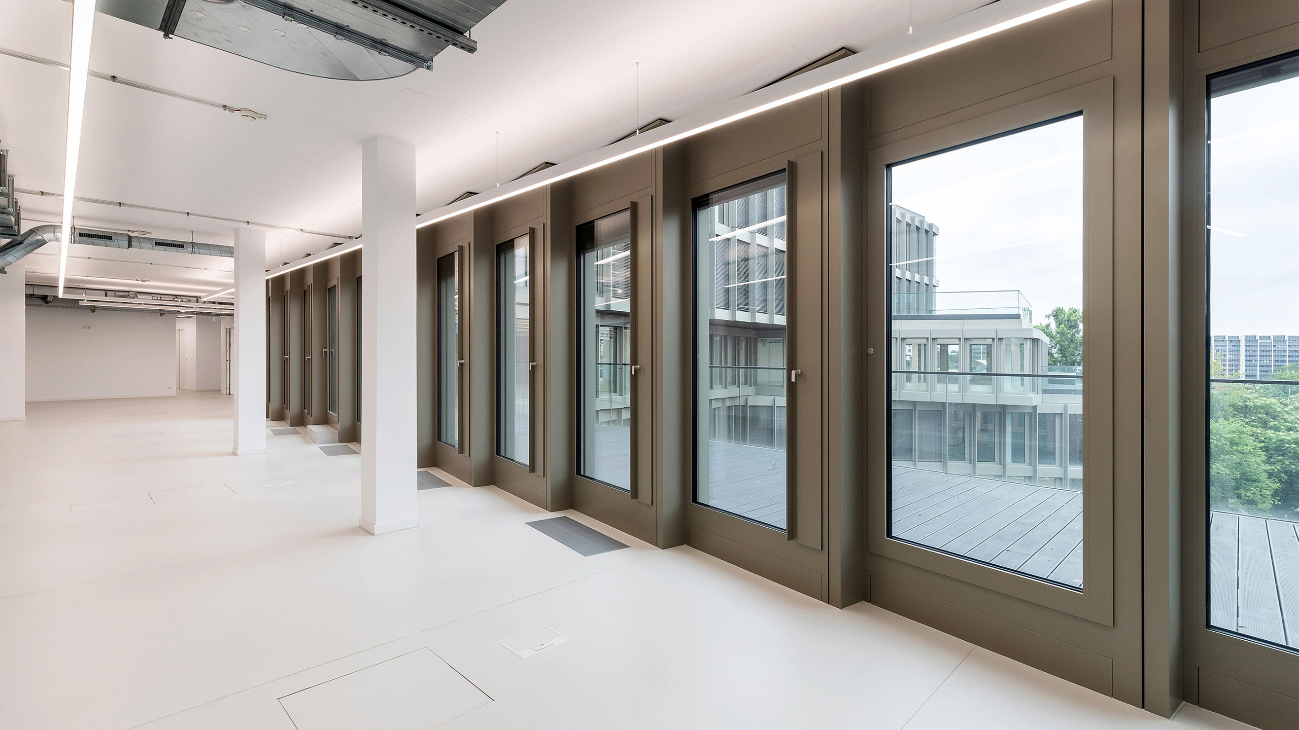 Eiswerk Riverhouse Offices 2800 0010 Background