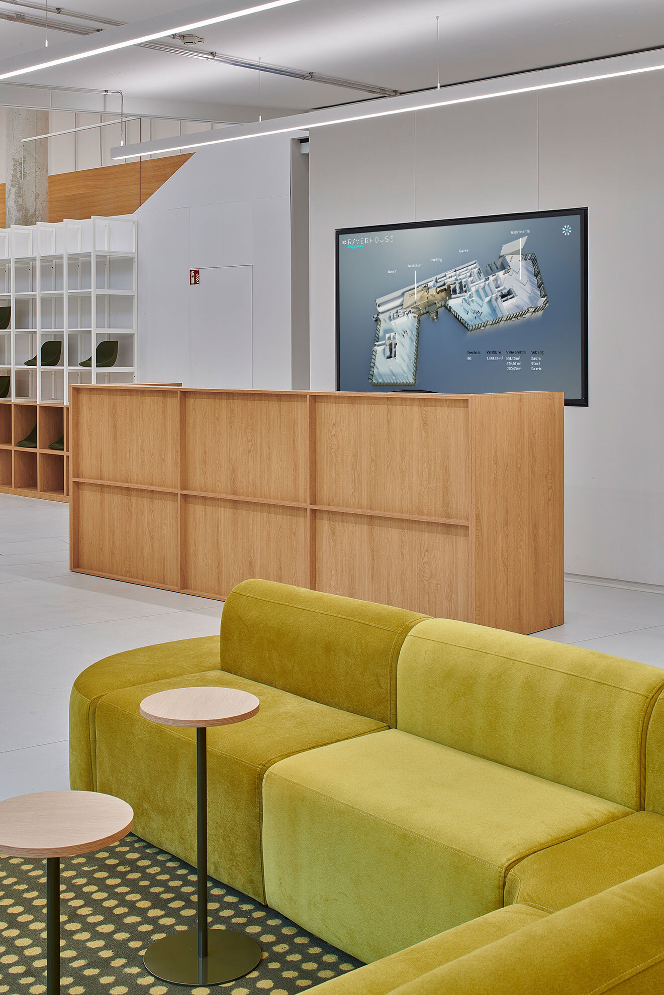 Eiswerk Riverhouse Reception 01